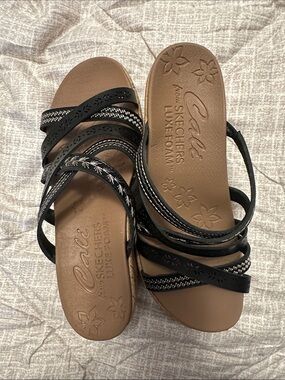 Skechers Women’s Black Multi-Strip Strappy Luxe Foam Sandals